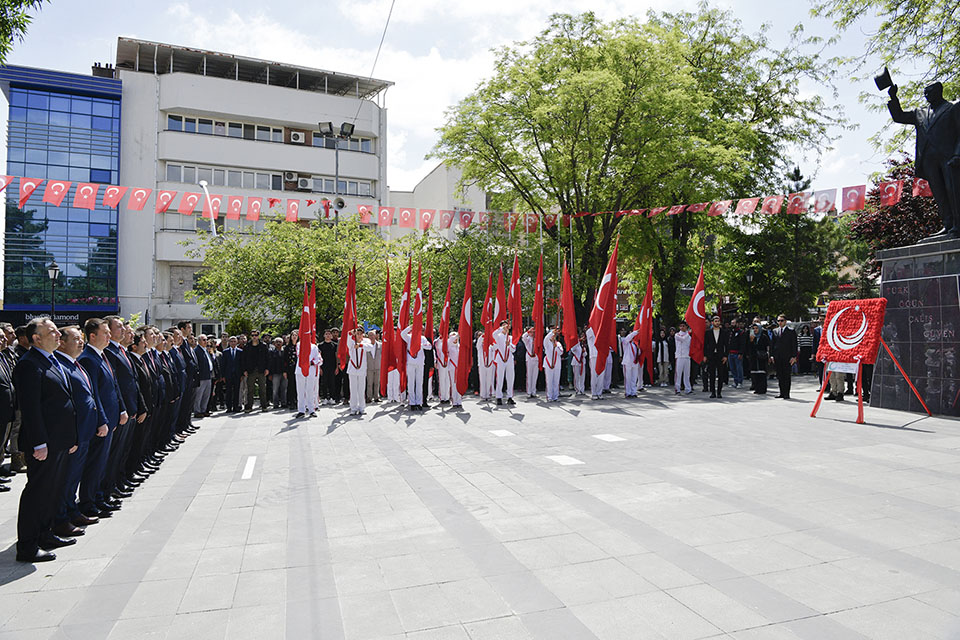 747. Türk Dil Bayramı Çelenk Sunma Töreni Yapıldı